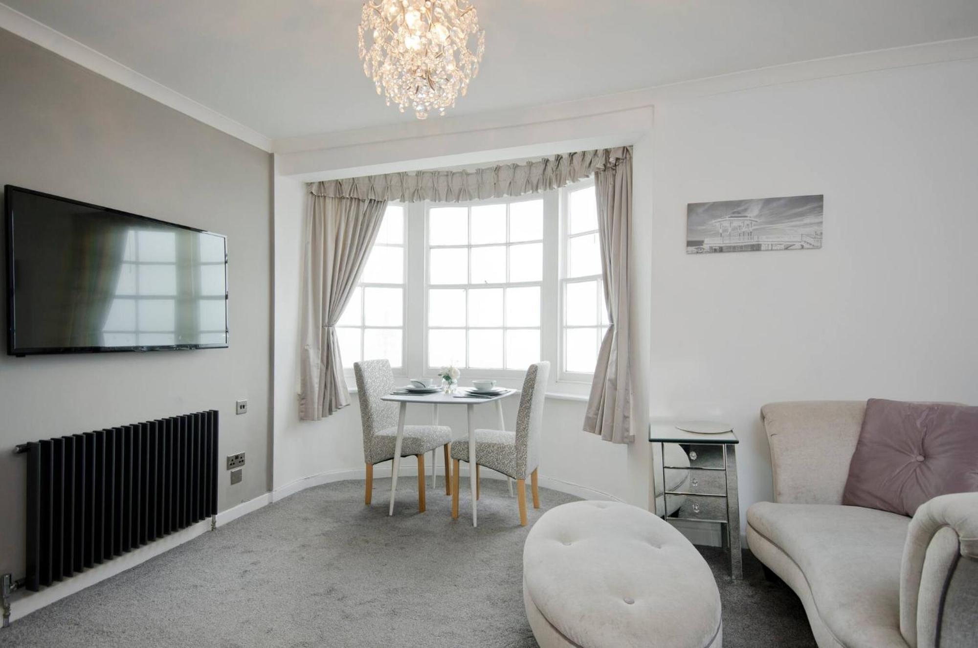 Seaview Regency Apartment With Private Parking Μπράιτον Εξωτερικό φωτογραφία